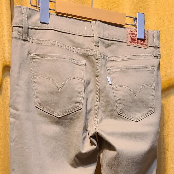 NWOT Levi's 711 pants - Size 28 - Picture 3 of 6